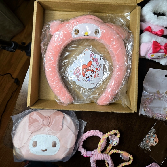 Blue and White Checkered Cardigan with Cute Character - Picture 7 of 7